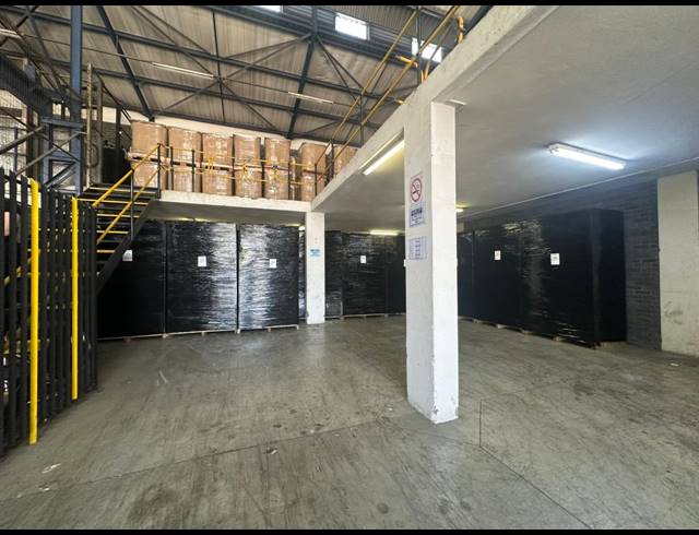 1,700M² WAREHOUSE TO LET IN SPARTAN